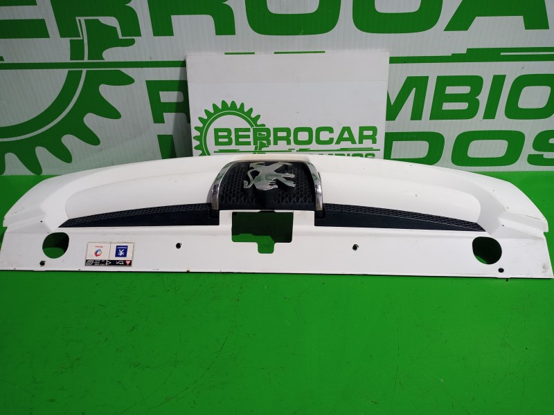 Recambio de rejilla delantera para peugeot partner (s1) 1.9 diesel referencia OEM IAM 9644758577  