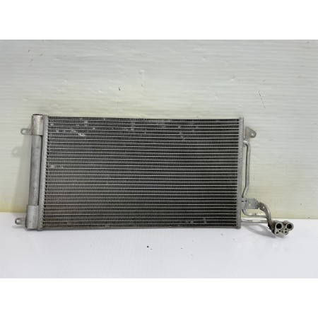 Recambio de condensador / radiador aire acondicionado para volkswagen polo (6c1) advance bluemotion referencia OEM IAM 6R0820411