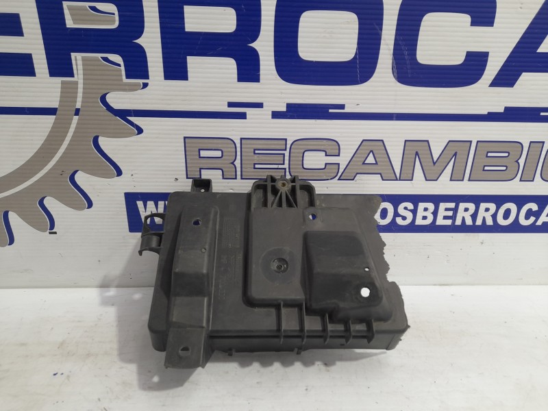 Recambio de tapa bateria para opel zafira a elegance referencia OEM IAM 24449812  