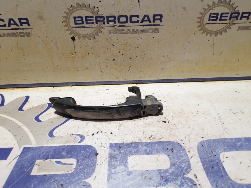 Recambio de maneta exterior lateral derecha para volkswagen caddy ka/kb (2k) 1.9 tdi referencia OEM IAM 7H0843703B  