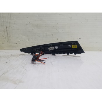 Recambio de mando elevalunas trasero derecho para hyundai ix35 (lm, el, elh) 2.0 crdi 4wd referencia OEM IAM 3835221110  