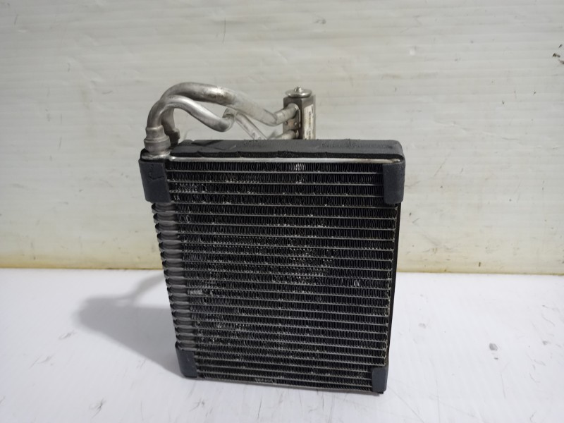 Recambio de evaporador aire acondicionado para peugeot 508 allure referencia OEM IAM 52361690  