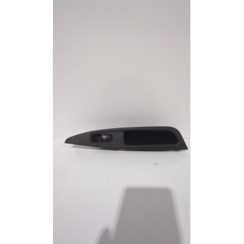 MANDO ELEVALUNAS TRASERO IZQUIERDO 829614EA0AX 