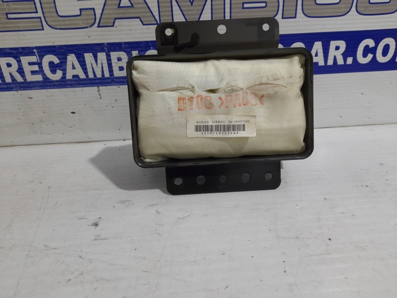 Recambio de airbag delantero derecho para ssangyong kyron 2.0 xdi referencia OEM IAM 8621009000  