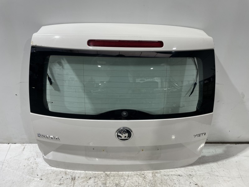 Recambio de porton trasero para skoda yeti active referencia OEM IAM 5L6827025G ( CRISTAL DE REGALO )  