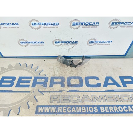 Recambio de anclaje cinturon para toyota avensis berlina (t25) 1.8 16v cat referencia OEM IAM 1019680  