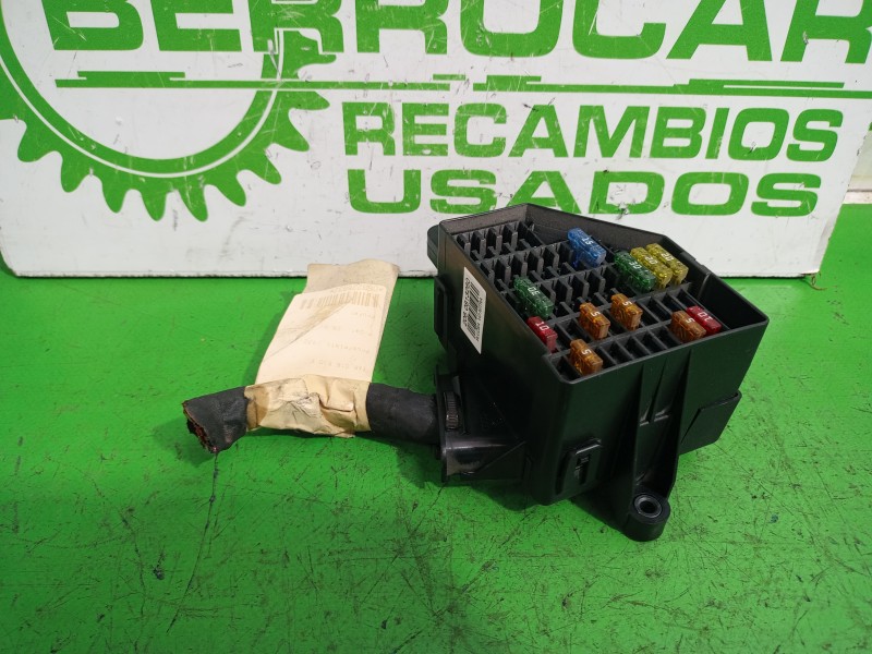 Recambio de caja reles / fusibles para volkswagen passat berlina (3c2) 2.0 tdi referencia OEM IAM 3C1941824  