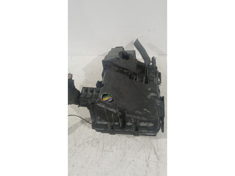 Recambio de caja reles / fusibles para nissan qashqai ii (j11, j11_) 1.5 dci referencia OEM IAM 5ch811f03  