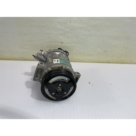 Recambio de compresor aire acondicionado para volkswagen polo (6c1) advance bluemotion referencia OEM IAM 5Q0820803D  