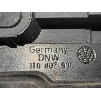 Recambio de soporte para volkswagen caddy ka/kb (2k) 1.9 tdi referencia OEM IAM 1T0807936  