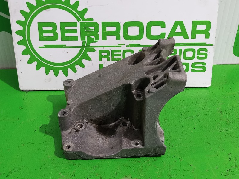 Recambio de soporte para ford focus berlina (cap) 1.6 16v cat referencia OEM IAM 4M5019D624CC  