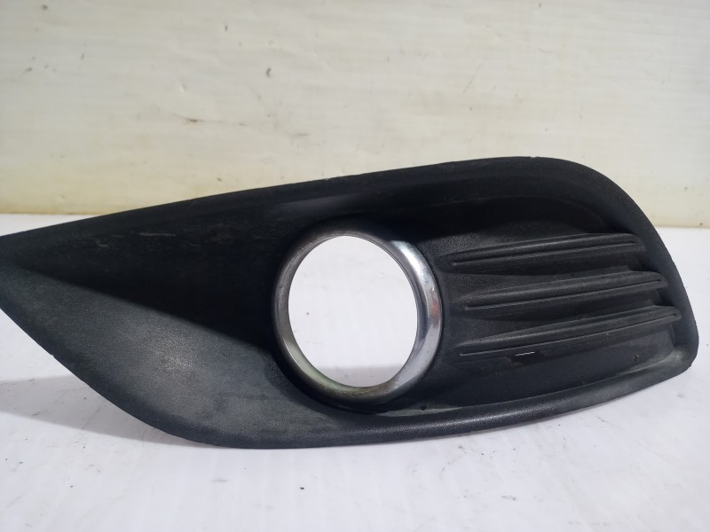 Recambio de moldura para ford focus lim. (cb4) business referencia OEM IAM 8M51R19953  