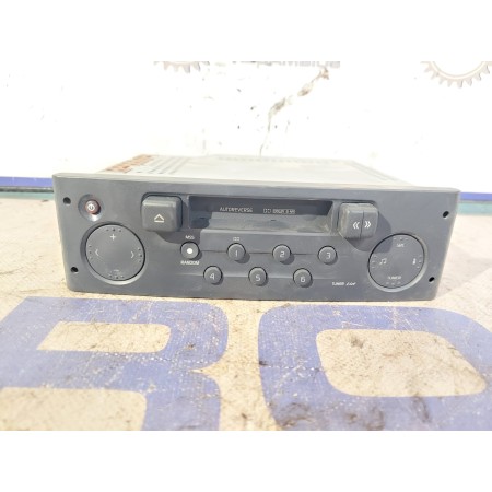 Recambio de sistema audio / radio cd para renault clio ii fase ii (b/cb0) referencia OEM IAM 8200057673  