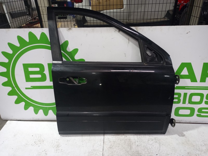 Recambio de puerta delantera derecha para kia sorento i (jc) 2.5 crdi referencia OEM IAM 760043E111  