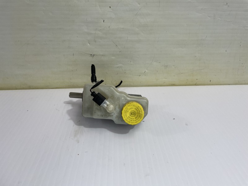 Recambio de bomba freno para volkswagen polo (6c1) advance bluemotion referencia OEM IAM 6R1611019D  