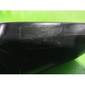 Recambio de retrovisor derecho para citroën xsara berlina 1.9 d sx referencia OEM IAM 9625246477  