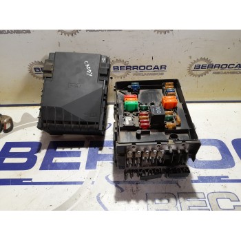 CAJA RELES / FUSIBLES 017181301 