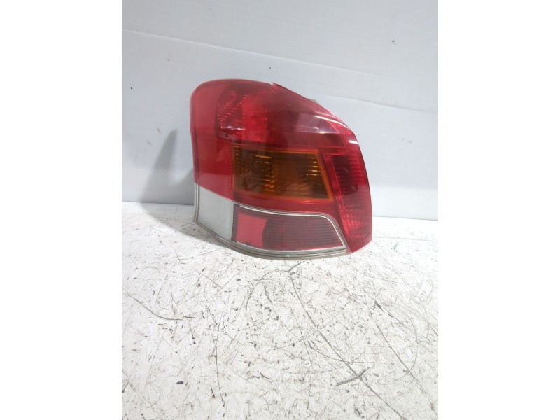 Recambio de piloto trasero izquierdo para toyota yaris (_p9_) 1.33 vvt-i (nsp90_) referencia OEM IAM 815610D110  