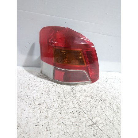 Recambio de piloto trasero izquierdo para toyota yaris (_p9_) 1.33 vvt-i (nsp90_) referencia OEM IAM 815610D110  