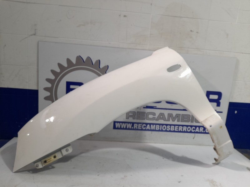 Recambio de aleta delantera izquierda para hyundai santa fe (sm) 2.0 crdi cat referencia OEM IAM 6631126270  