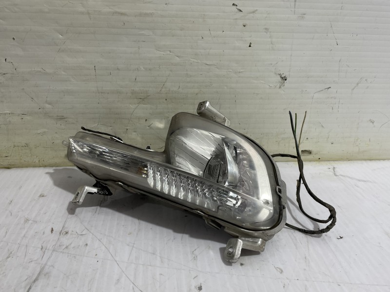 Recambio de faro antiniebla derecho para peugeot 508 allure referencia OEM IAM 9670476180  