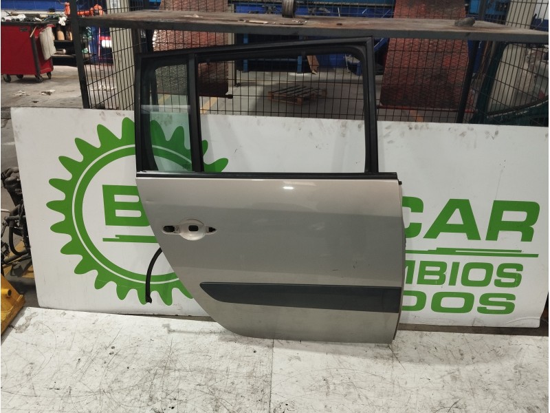 Recambio de puerta trasera derecha para renault espace iv (jk0) 2.2 dci turbodiesel referencia OEM IAM 7751476286  