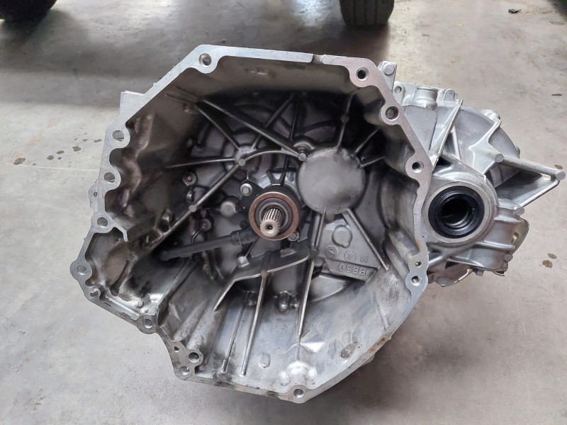 Recambio de caja cambios para nissan x-trail (t32) 1.6 dci turbodiesel cat referencia OEM IAM RC4BR1D  