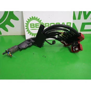 Recambio de caja reles / fusibles para nissan qashqai ii (j11, j11_) 1.3 dig-t referencia OEM IAM 240126UB3C  