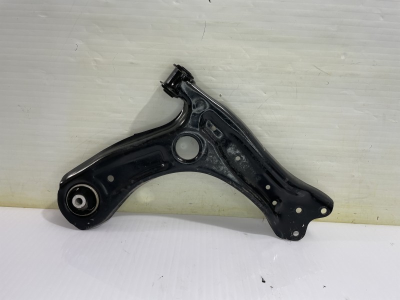 Recambio de brazo suspension inferior delantero derecho para volkswagen polo (6c1) advance bluemotion referencia OEM IAM 6R04071