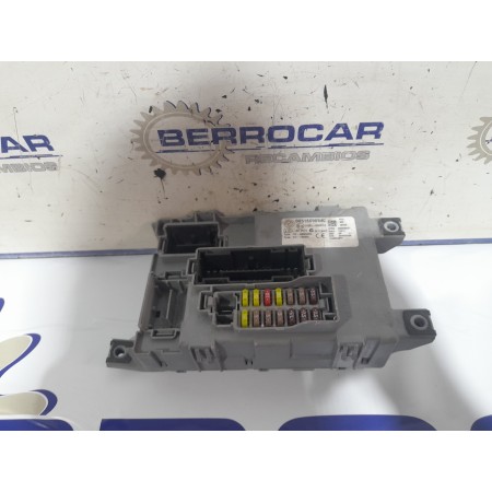 Recambio de caja reles / fusibles para fiat punto (evo) (199) 1.4 16v referencia OEM IAM 00518690940  
