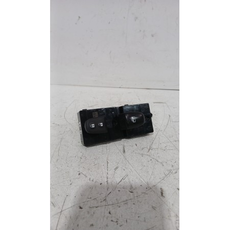 Recambio de mando elevalunas delantero derecho para nissan qashqai ii (j11, j11_) 1.5 dci referencia OEM IAM 254114CE0A  