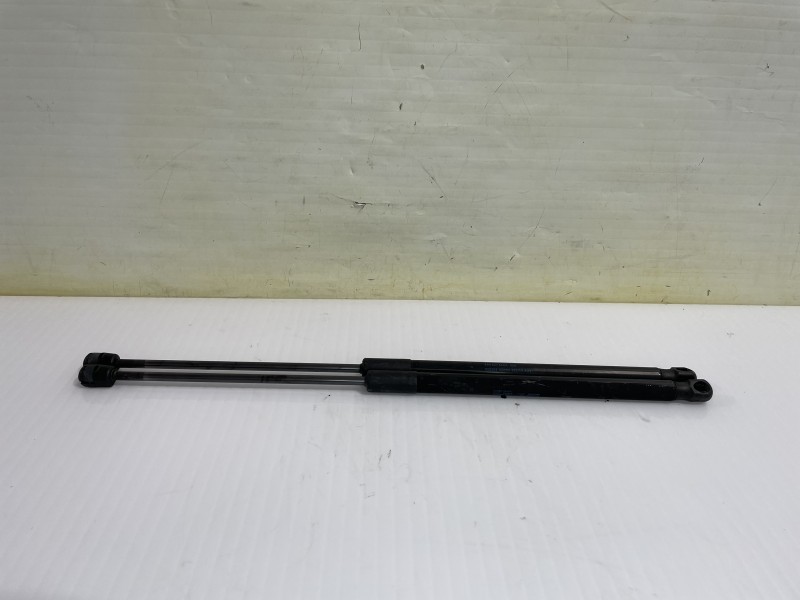 Recambio de amortiguadores maletero / porton para volkswagen polo (6c1) advance bluemotion referencia OEM IAM 6R6827550A  