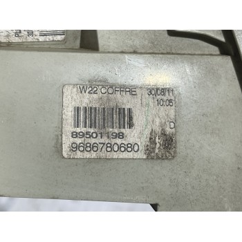 Recambio de piloto trasero derecho interior para peugeot 508 allure referencia OEM IAM 9686780680  