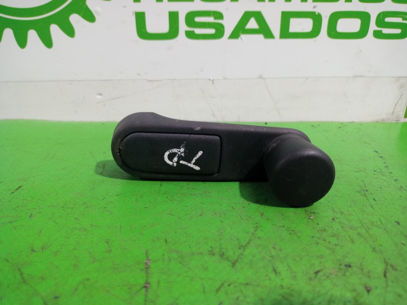 Recambio de maneta elevalunas trasera derecha para citroën xsara berlina 1.9 d sx referencia OEM IAM 924095  