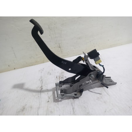 Recambio de pedal freno para hyundai ix35 (lm, el, elh) 2.0 crdi 4wd referencia OEM IAM 328002S000  