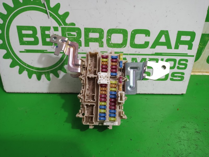 Recambio de caja reles / fusibles para nissan qashqai (j11) acenta referencia OEM IAM 4EB0C  
