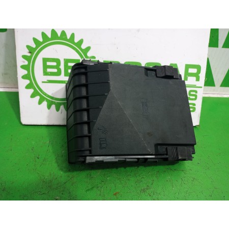 Recambio de tapa caja de reles para volkswagen passat berlina (3c2) 2.0 tdi referencia OEM IAM 1K0937132  