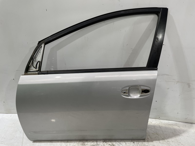 Recambio de puerta delantera izquierda para toyota prius (nhw20) basis referencia OEM IAM 6700247040  