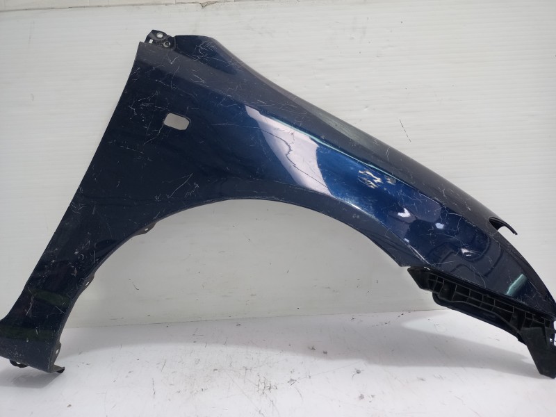 Recambio de aleta delantera derecha para toyota corolla (e12) 1.4 turbodiesel cat referencia OEM IAM 5381102090  