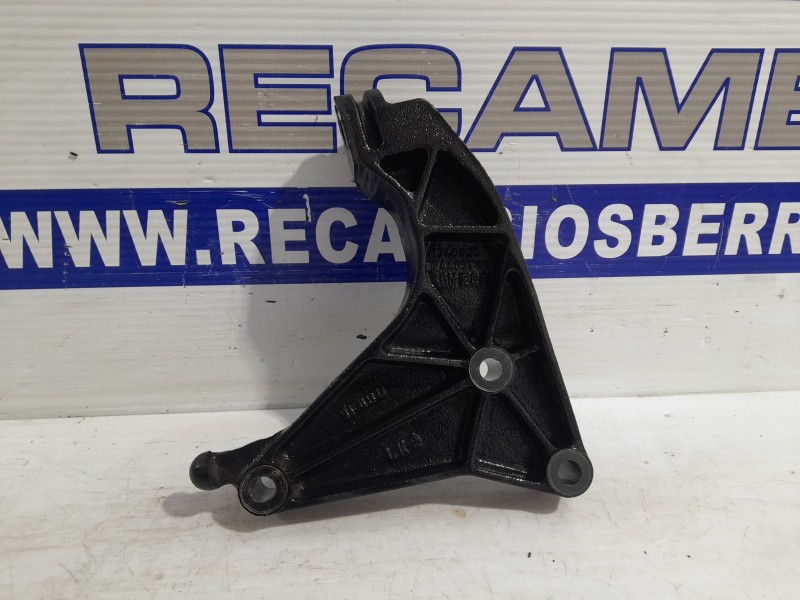 Recambio de soporte caja cambios para opel zafira a elegance referencia OEM IAM 24403861  