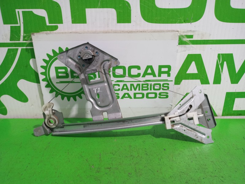 Recambio de elevalunas trasero izquierdo para citroën xsara berlina 1.9 d sx referencia OEM IAM 922346  