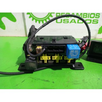 Recambio de caja reles / fusibles para kia sorento i (jc) 2.5 crdi referencia OEM IAM 952102E000  