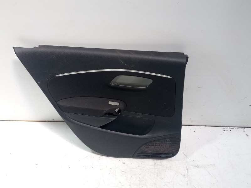 Recambio de guarnecido puerta trasera izquierda para volkswagen polo (6c1) advance bluemotion referencia OEM IAM 6C6867011  