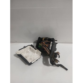 Recambio de caja reles / fusibles para citroën c3 i (fc_, fn_) 1.4 i referencia OEM IAM 9643498880  