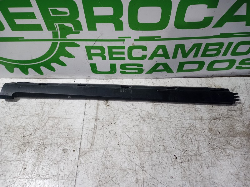 Recambio de faldon lateral para volkswagen passat berlina (3c2) 2.0 tdi referencia OEM IAM 3C0853856A  