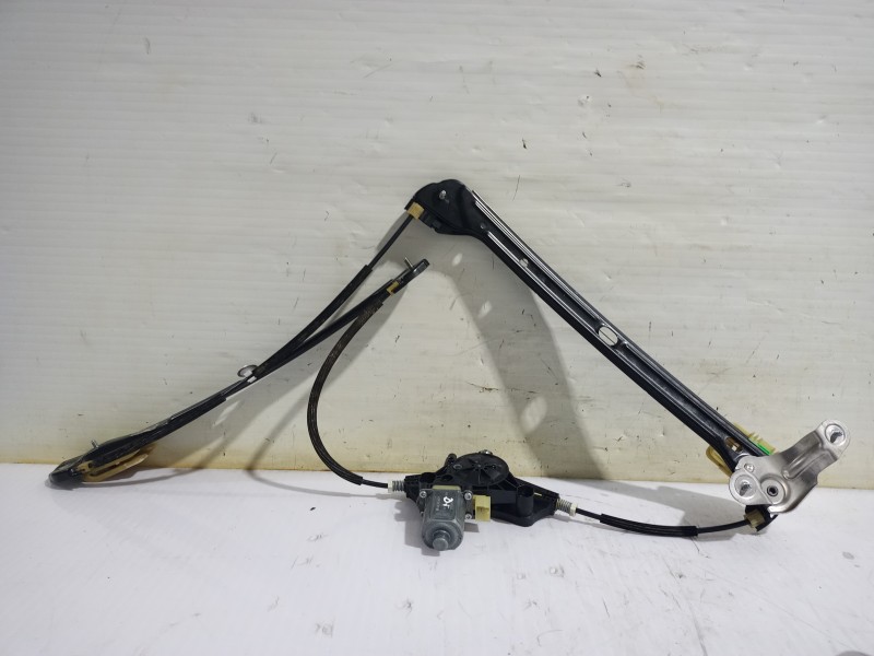 Recambio de elevalunas delantero izquierdo para volkswagen golf vii lim. (5g1) comfortline bluemotion referencia OEM IAM 0130822