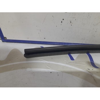 Recambio de goma contorno para peugeot expert tepee referencia OEM IAM 902528  