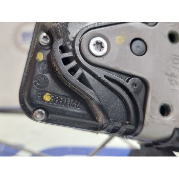 Recambio de cerradura puerta trasera derecha para opel insignia berlina 2.0 16v cdti referencia OEM IAM 3023880RH2  