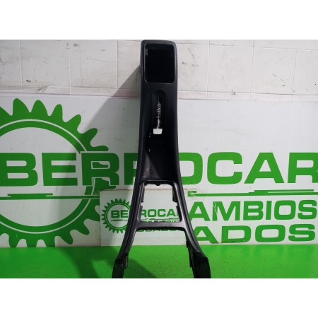 Recambio de consola central para citroën xsara berlina 1.9 d sx referencia OEM IAM 9623009677  