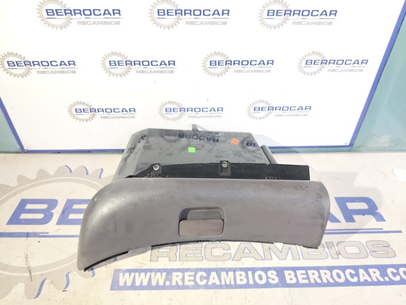 Recambio de guantera para mercedes-benz clase a (w168) 1.4 cat referencia OEM IAM 1686890091  